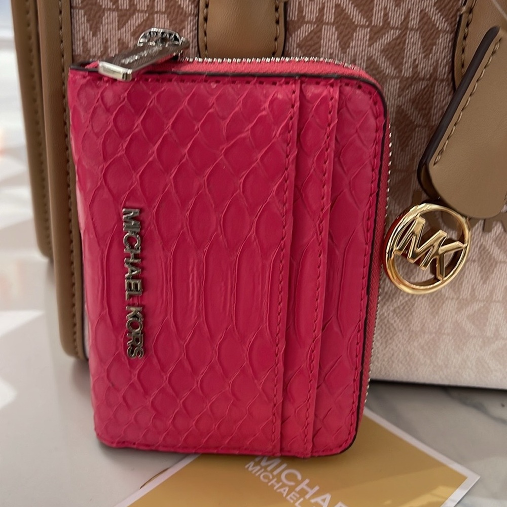 Michael Kors Women Medium Zip Around Card Case Coin Pouch Wallet Electric Pink - Picture 5 of 16